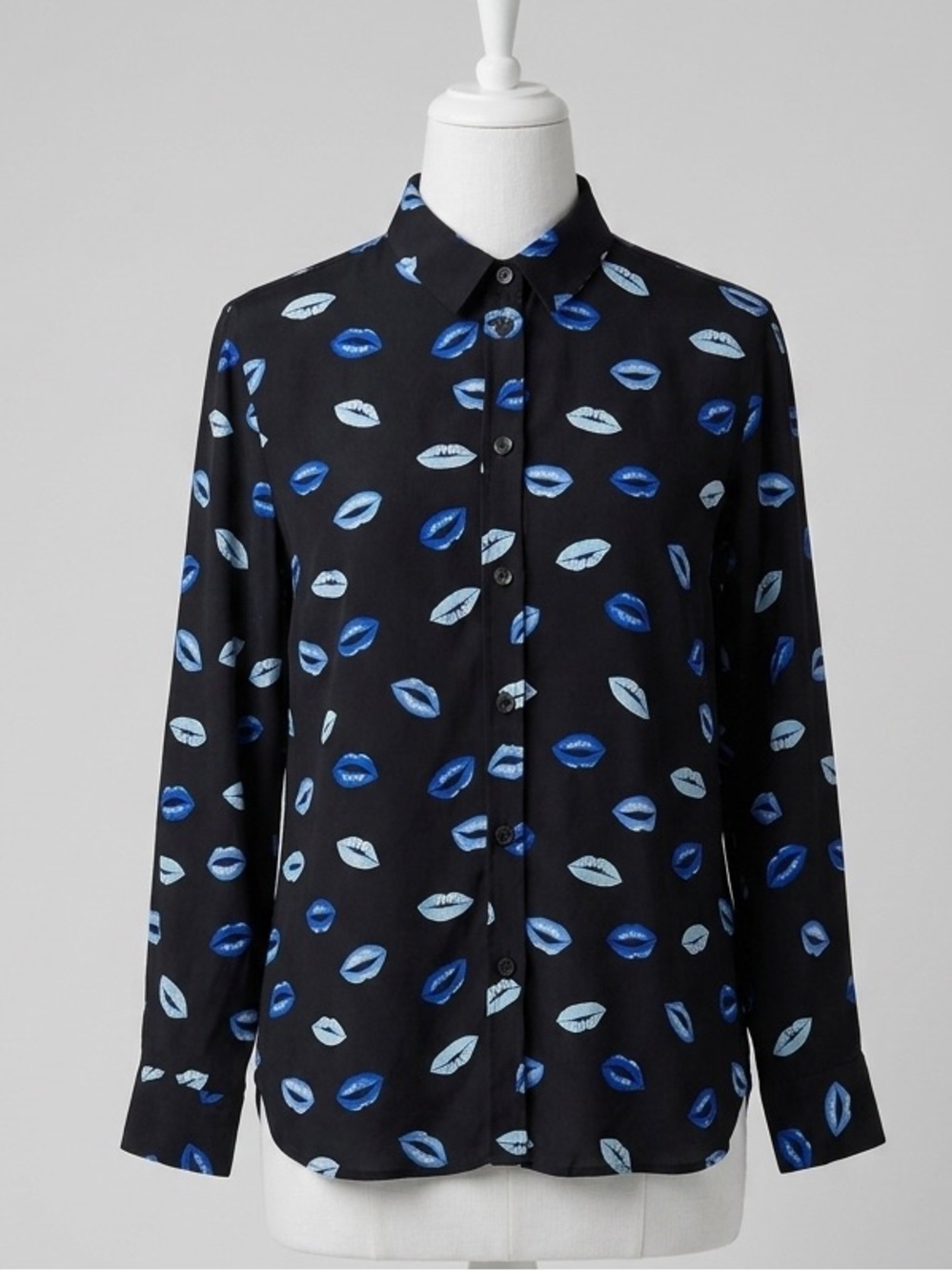 Zara Black & Blue Lips Print Button Down Blouse Long Sleeve Collared Size Small